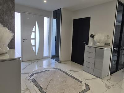 Maison contemporaine - 276 m² - 7 pièces
