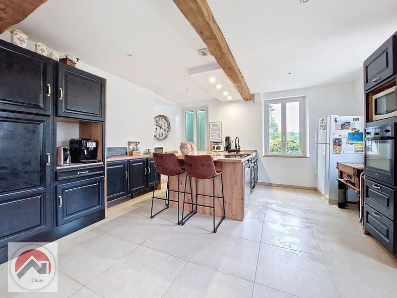 Maison - 228 m² - 8 pièces