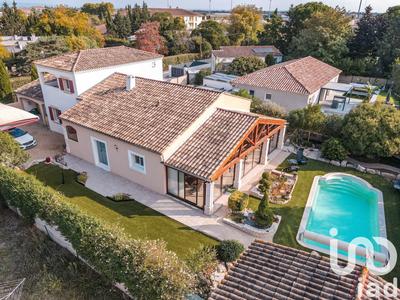 Maison - 215 m² - 8 pièces