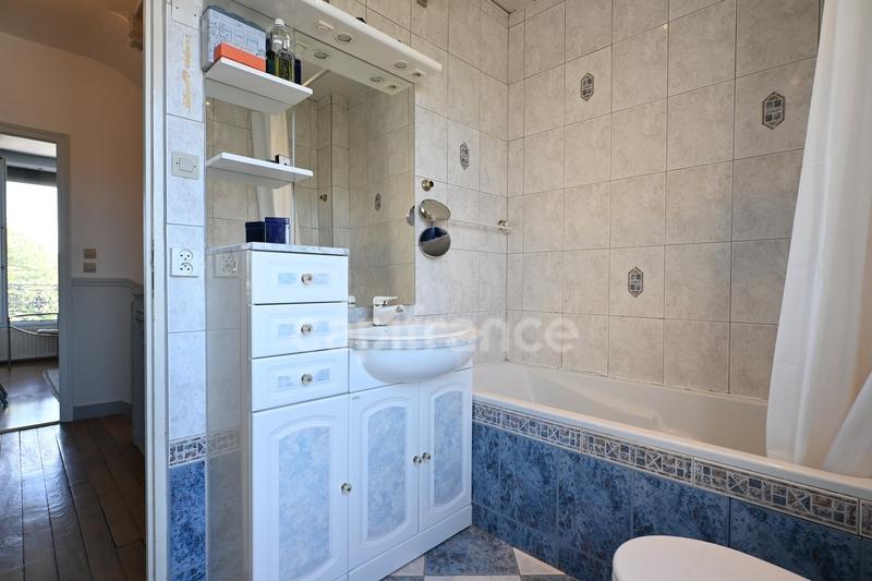 Maison - 188 m² - 7 pièces