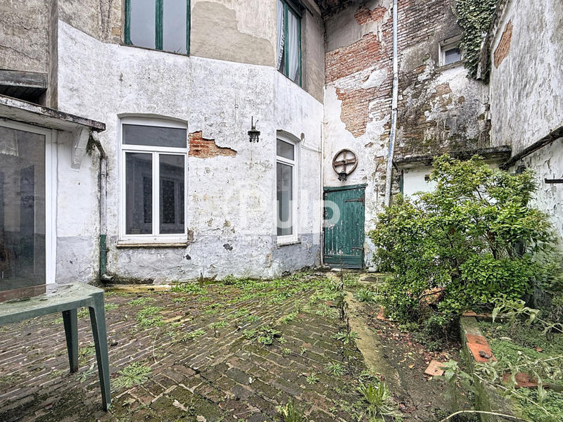 Maison - 200 m² - 12 pièces