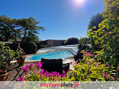 Maison - 165 m² - 10 pièces