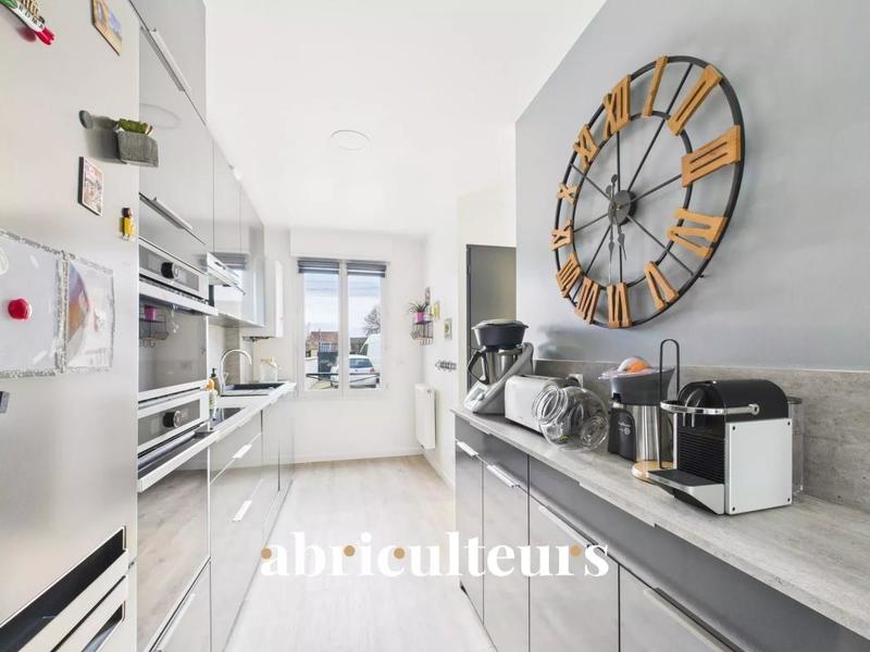 Maison - 100 m² - 6 pièces