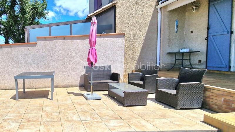 Villa - 100 m² - 5 pièces