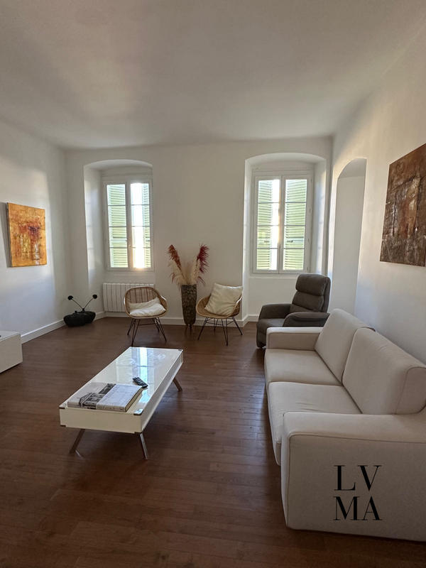 Appartement - 117 m² - 3 pièces
