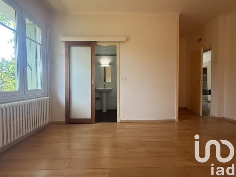 Maison - 250 m² - 8 pièces