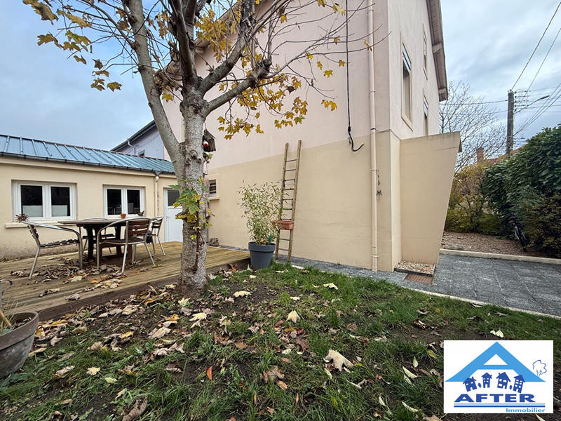 Maison - 217 m² - 7 pièces