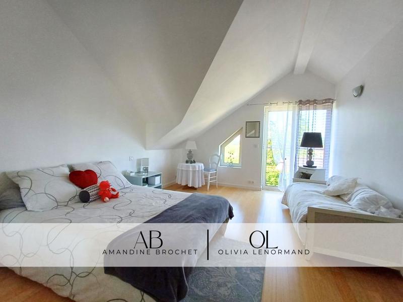 Maison - 311 m² - 8 pièces