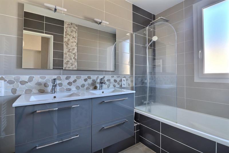 Maison traditionnelle - 107 m² - 4 pièces