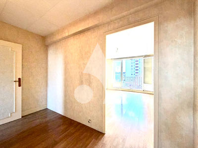 Appartement - 65 m² - 4 pièces