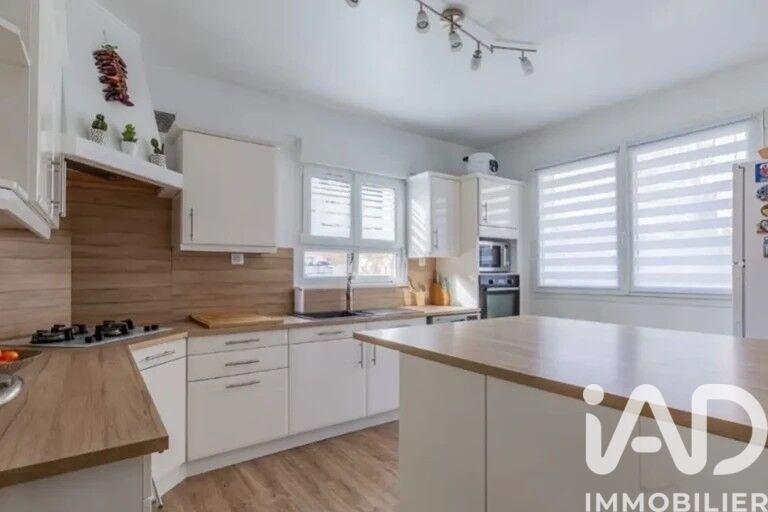 Maison - 86 m² - 4 pièces