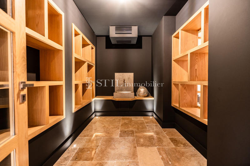 Villa - 350 m² - 6 pièces