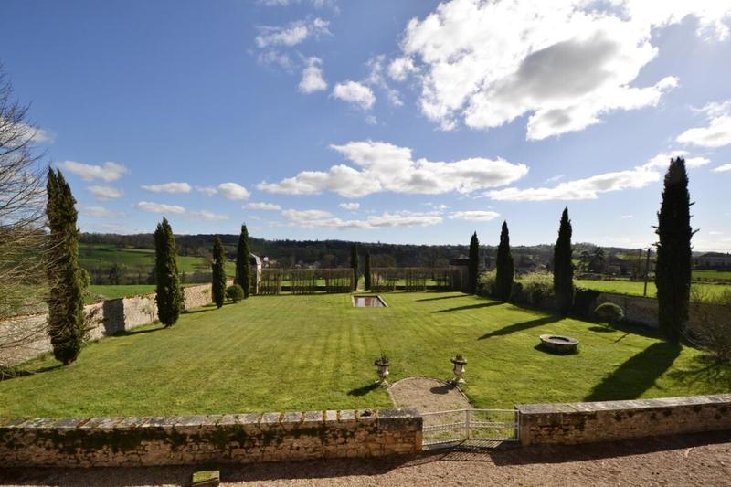 Maison - 432 m² - 14 pièces