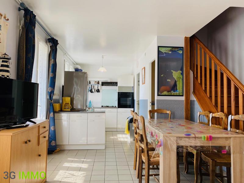 Maison - 145 m² - 9 pièces