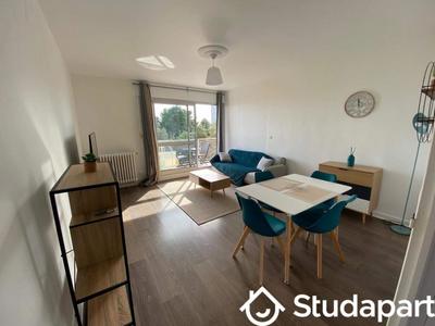 Chambre - 9 m² - 1 pièce