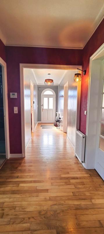 Maison - 253 m² - 11 pièces