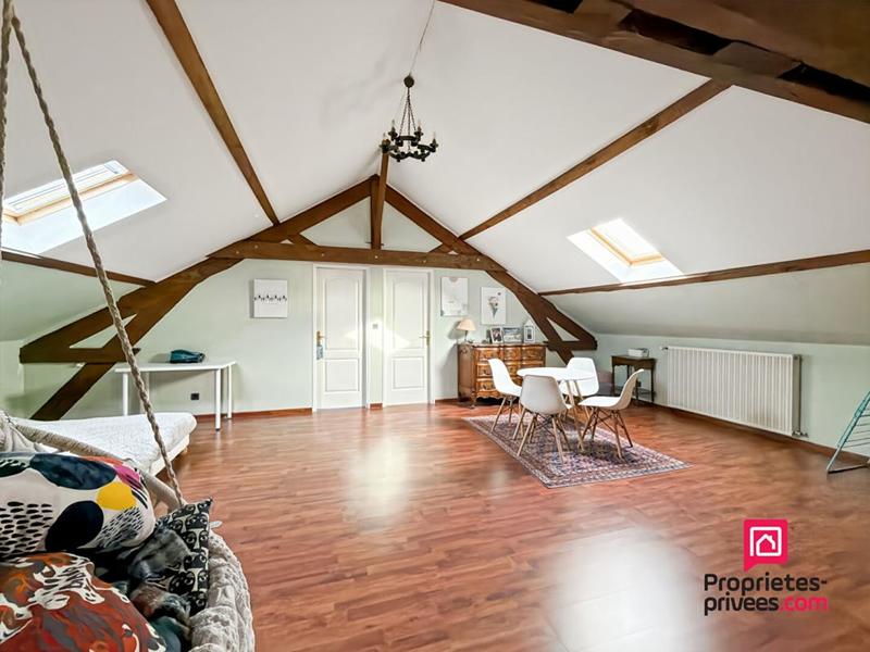 Maison - 366 m² - 13 pièces