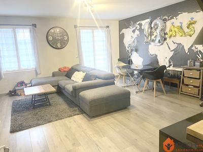 Maison - 98 m² - 6 pièces