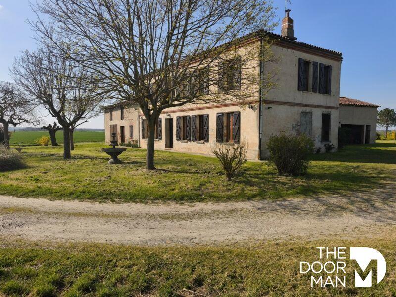 Propriété - 195 m² - 6 pièces