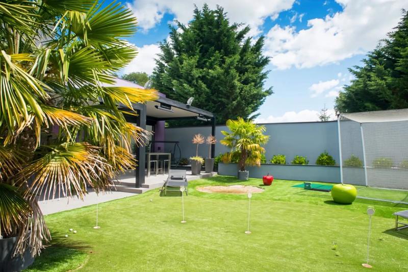 Maison - 390 m² - 10 pièces