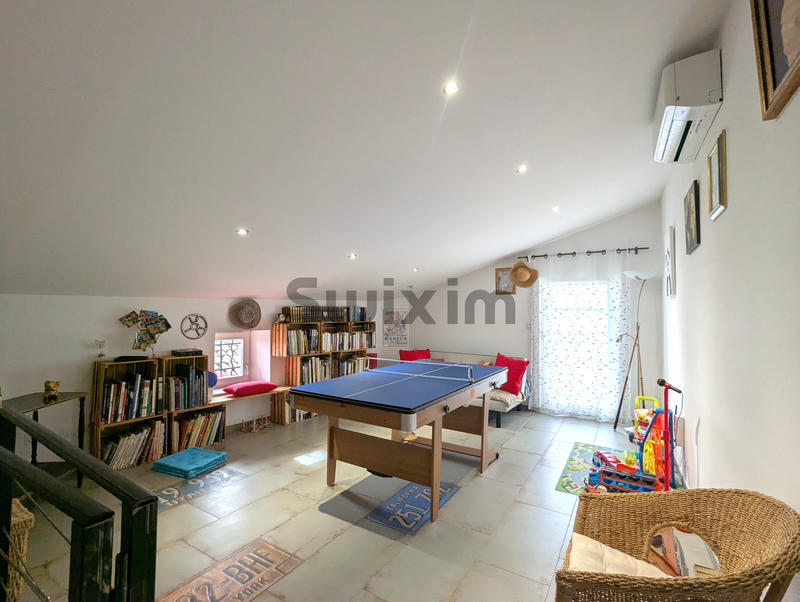 Maison de village - 180 m² - 8 pièces