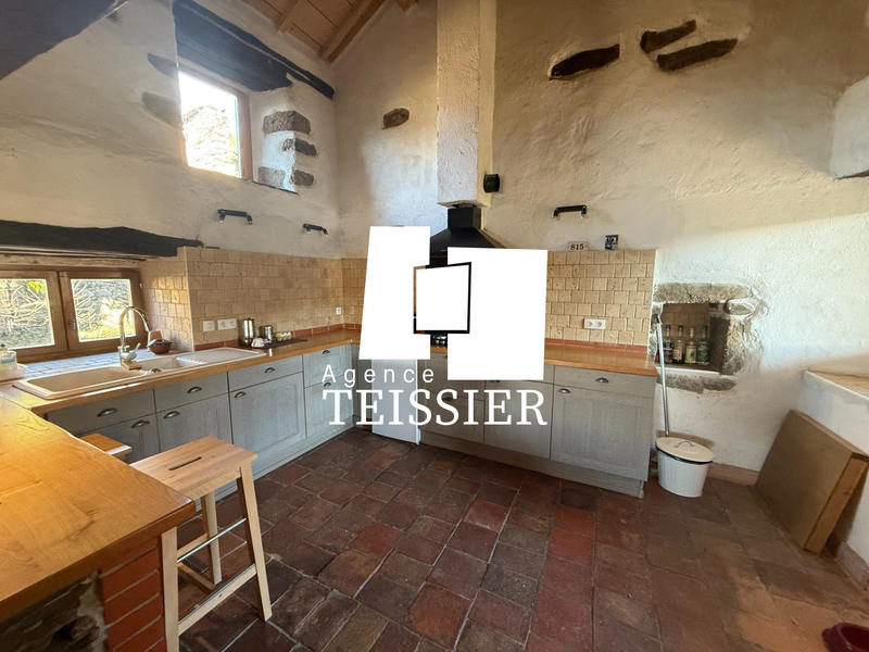 Maison - 97 m² - 4 pièces