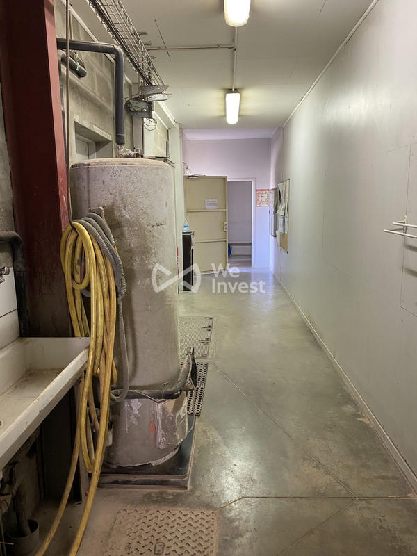 Local commercial - 840 m²