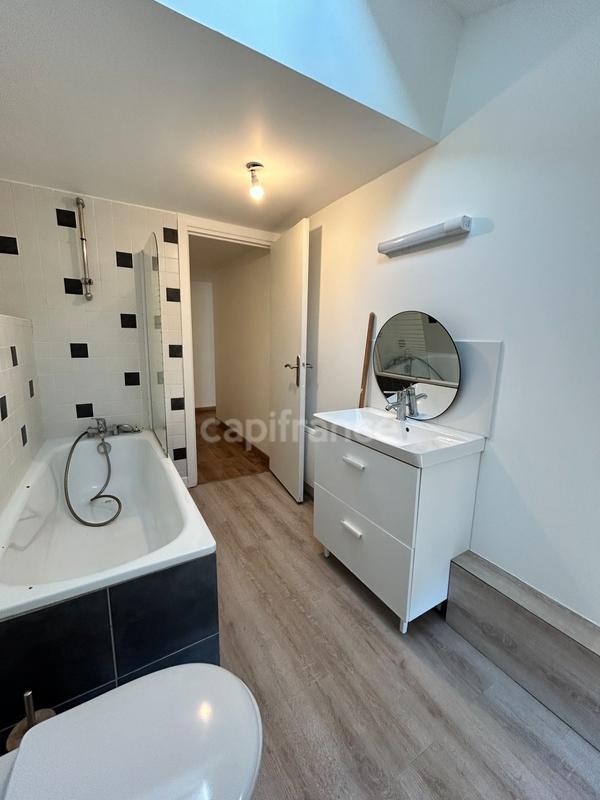 Appartement - 81 m² - 4 pièces