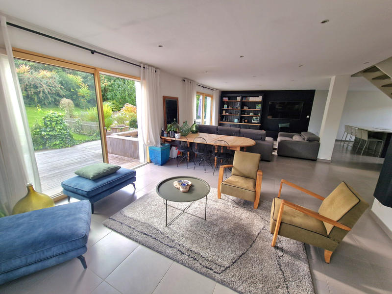 Maison - 190 m² - 7 pièces