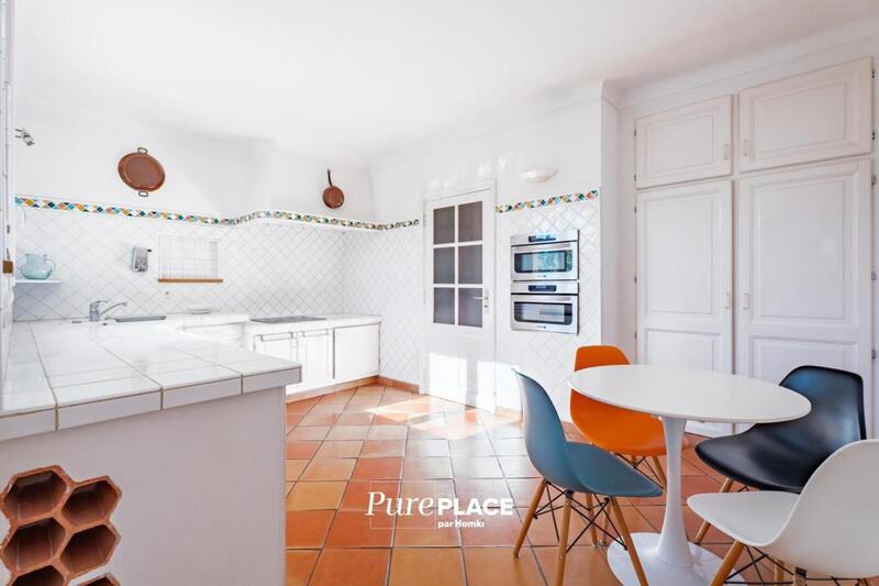 Maison - 236 m² - 6 pièces