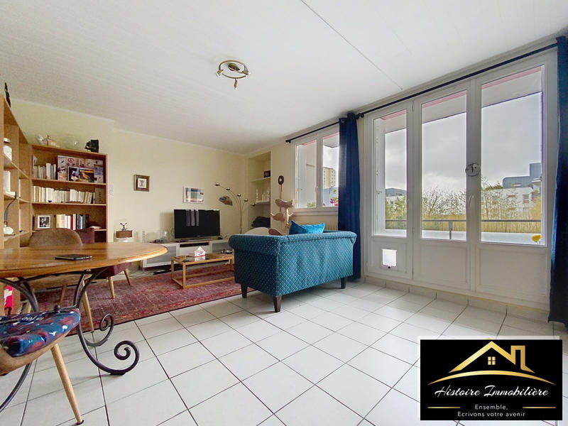 Appartement - 96 m² - 5 pièces