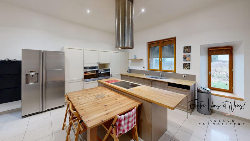 Maison ancienne - 217 m² - 7 pièces