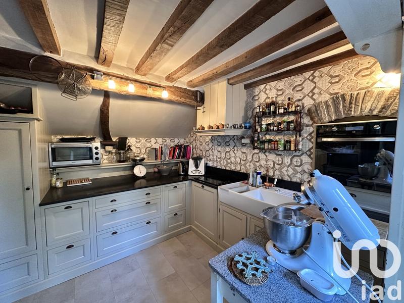 Maison - 280 m² - 8 pièces