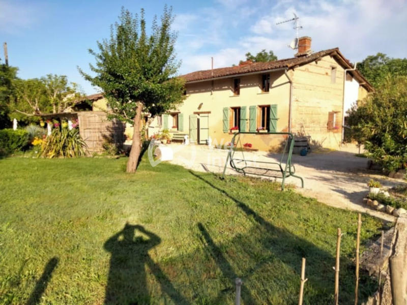 Maison - 334 m² - 6 pièces