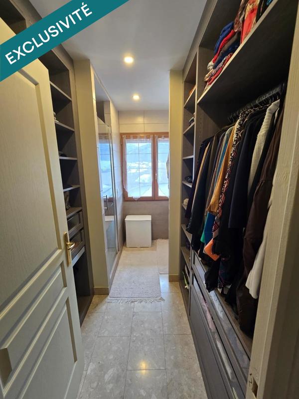 Villa - 226 m² - 7 pièces