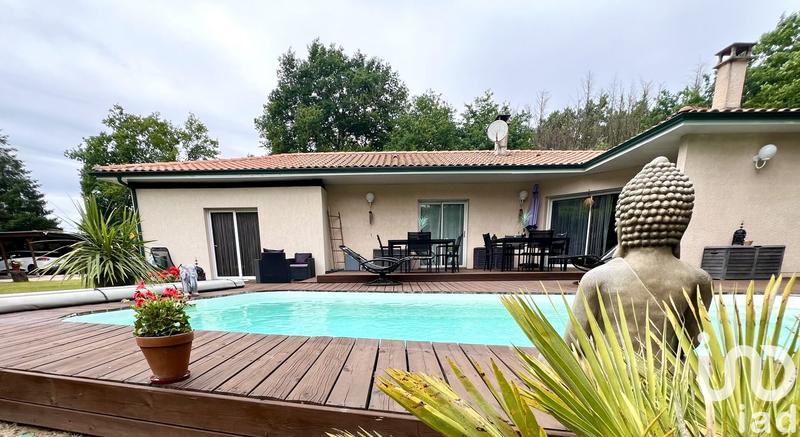 Maison - 202 m² - 7 pièces