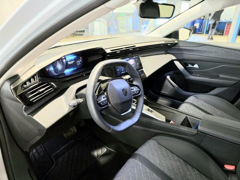 Peugeot 408 Hybrid 136 e-Dcs6 Allure