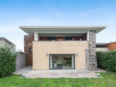 Maison - 92 m² - 4 pièces