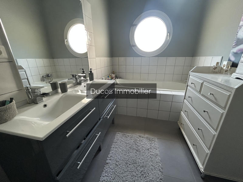 Maison - 180 m² - 5 pièces