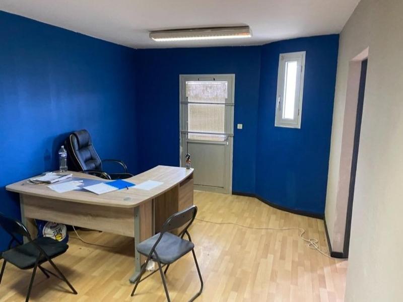 Local commercial - 1 500 m² - 6 pièces