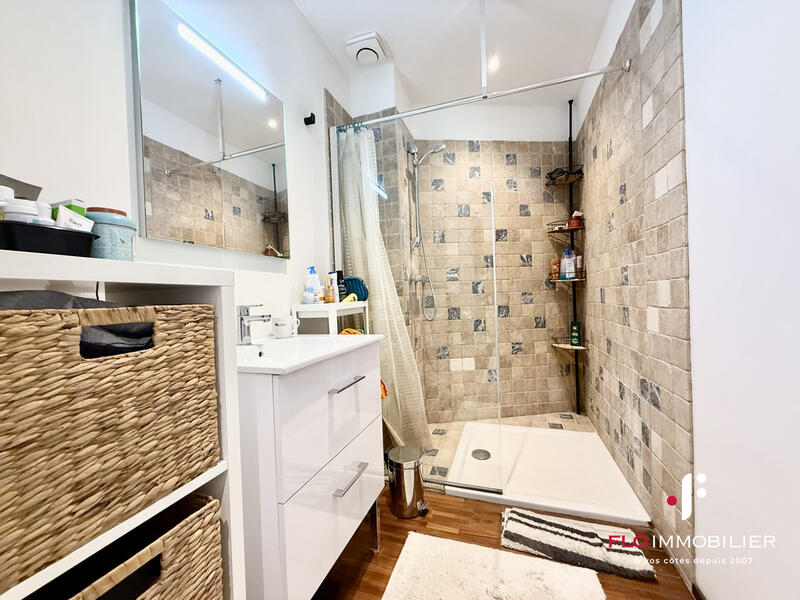 Appartement - 103 m² - 5 pièces