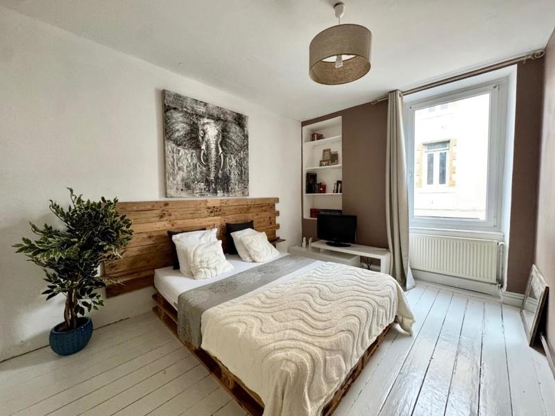 Maison de ville - 238 m² - 8 pièces