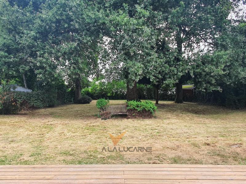 Propriété - 256 m² - 6 pièces