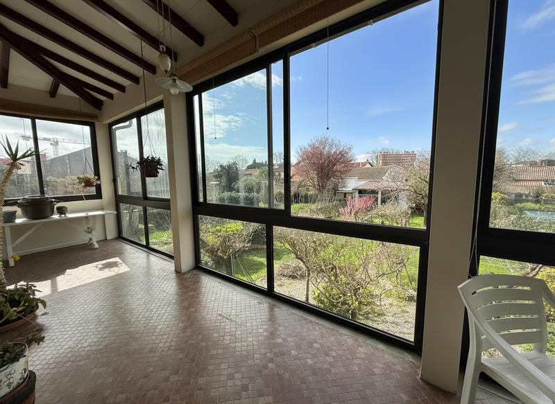 Maison - 180 m² - 8 pièces