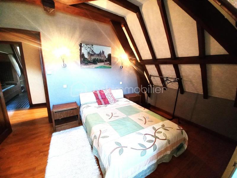 Maison traditionnelle - 135 m² - 7 pièces