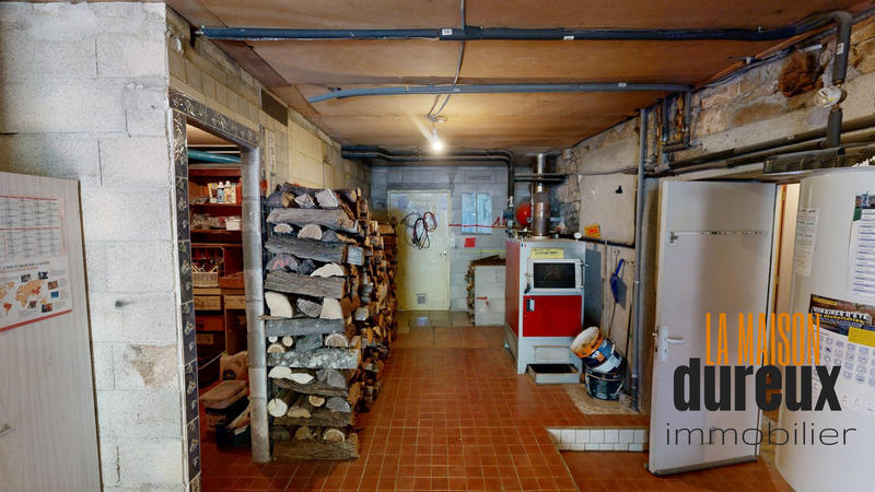 Maison ancienne - 327 m² - 9 pièces