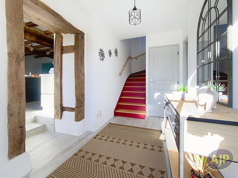 Maison - 215 m² - 8 pièces