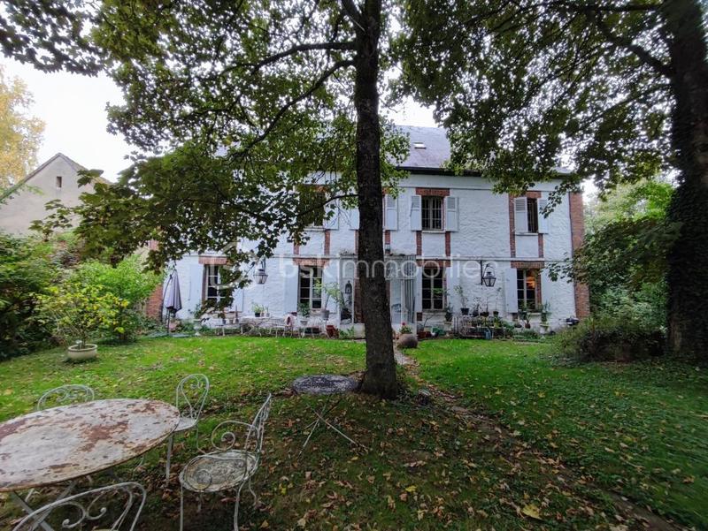 Maison de maîtres - 310 m² - 12 pièces