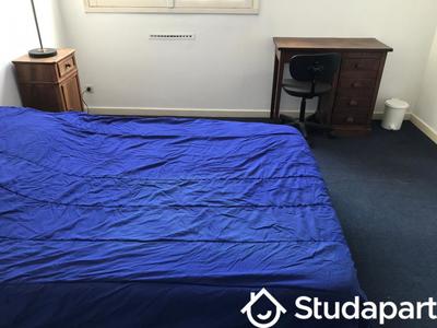 Chambre - 13 m² - 1 pièce