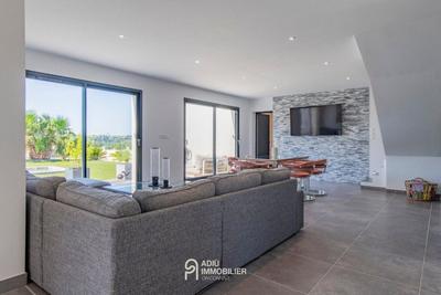 Villa - 145 m² - 5 pièces